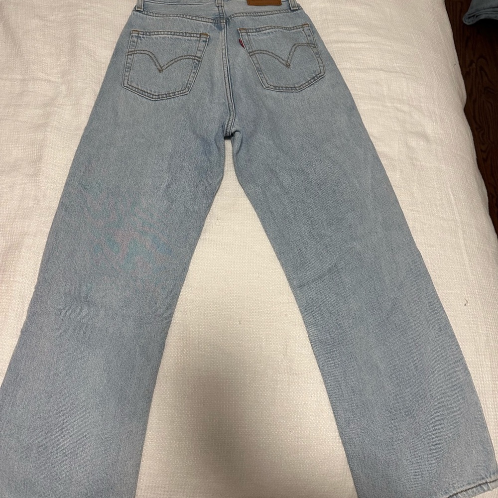 Levi’s Ribcage Straight Jeans - Picture 4 of 4
